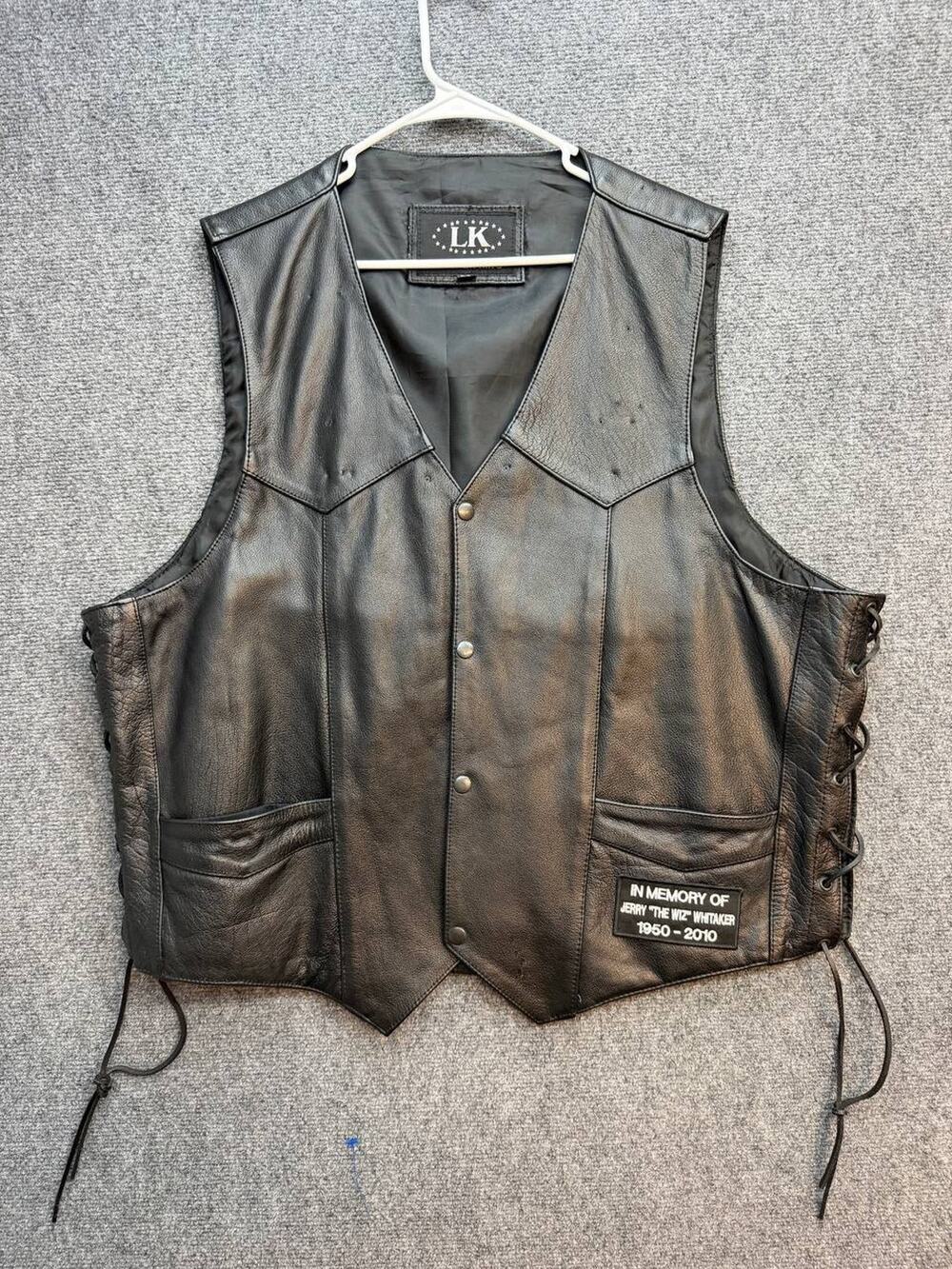 Leather King Men's Black Leather Motorcycle Biker Vest Size 52 Eagle Lace-Up